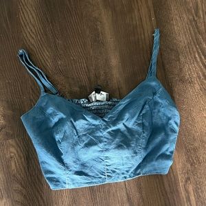 Lulu’s chambray cropped blue tank top